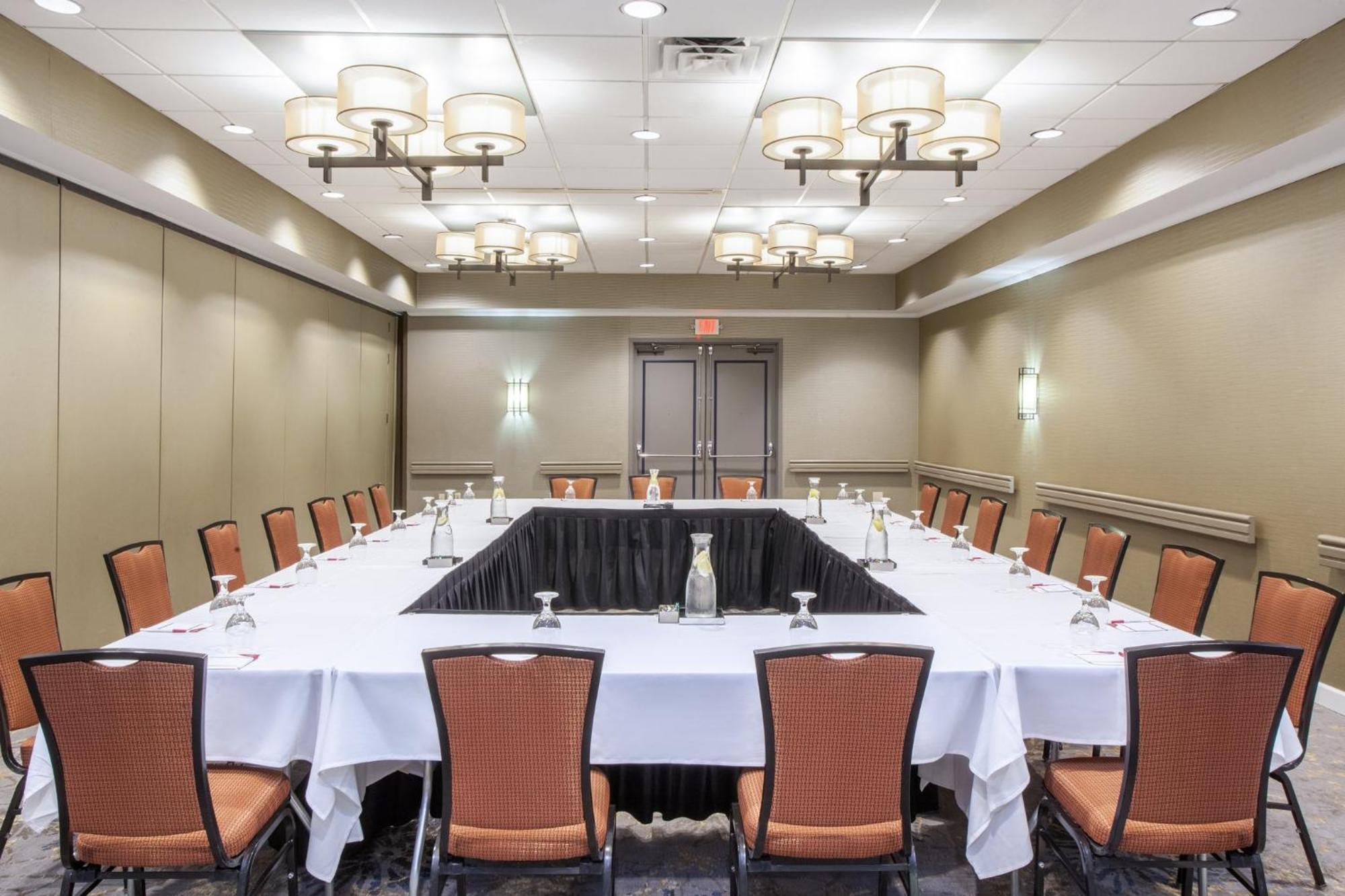 Hotel Crowne Plaza Msp Airport - Mall Of America By Ihg 4*